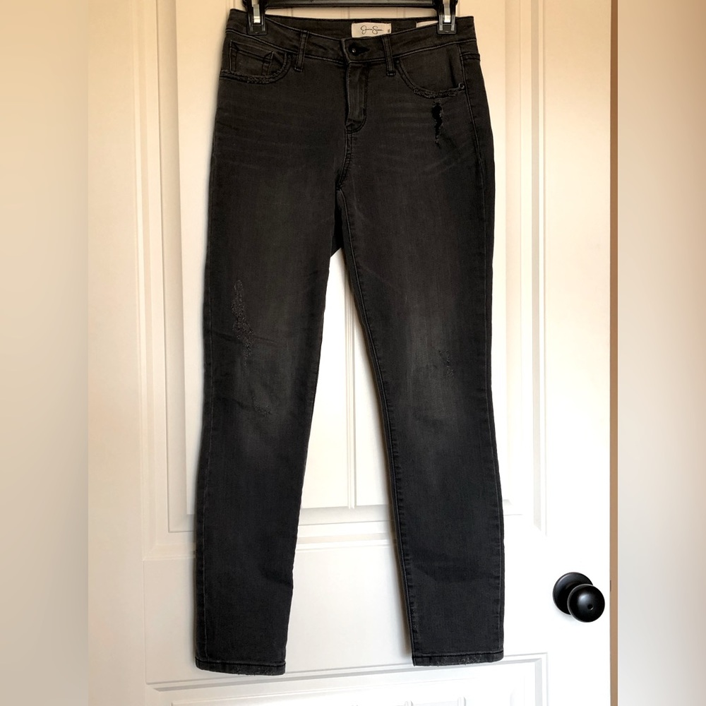 Jessica Simpson Forever Rolled Ankle Black Jeans, Women’s Size 26, Distressed